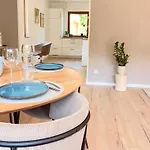 Direkt Am Wasser Apartamento *