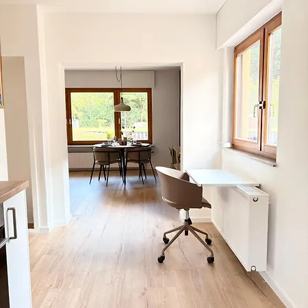 Direkt Am Wasser Apartment *